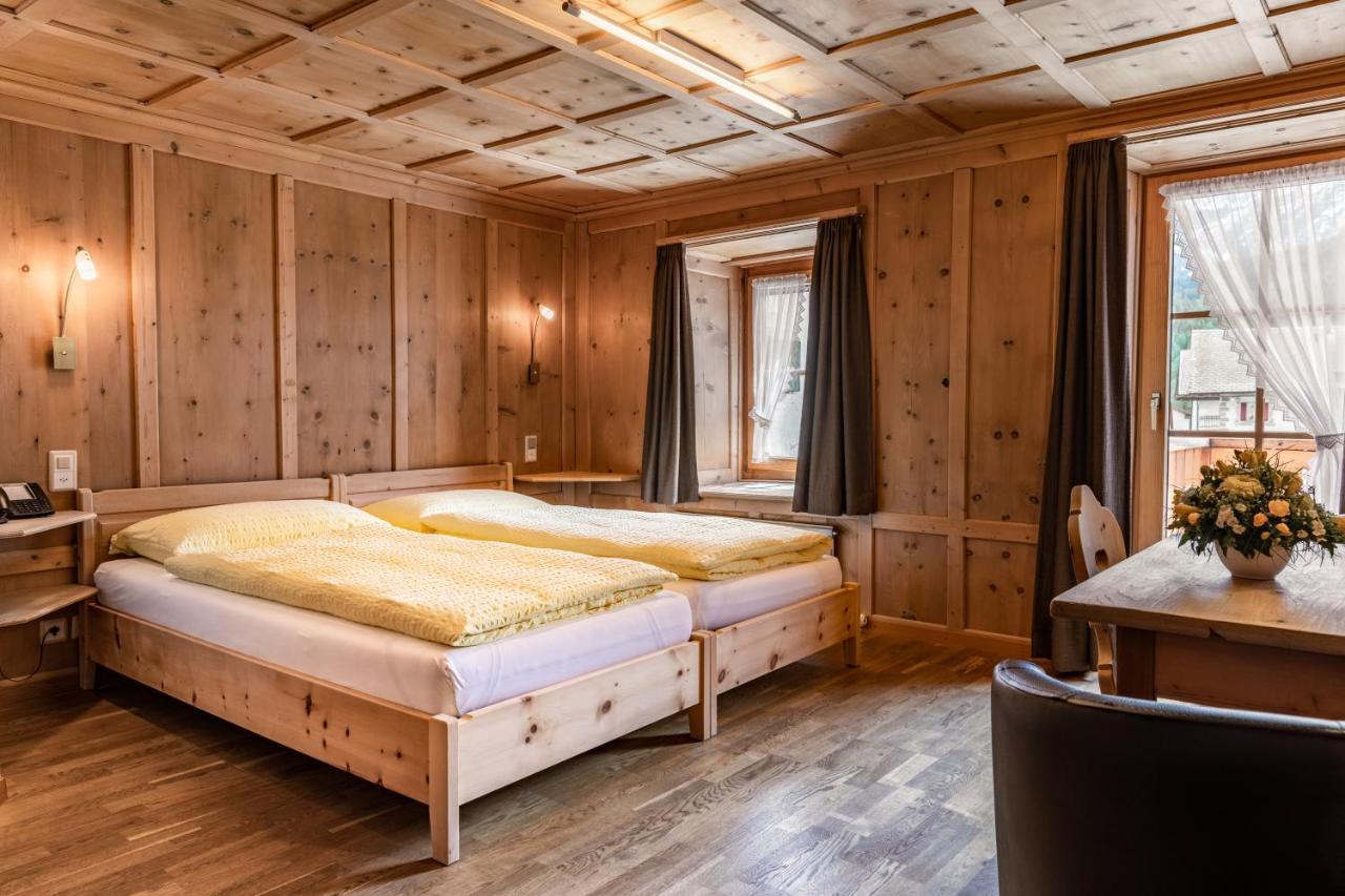 Hotel Landgasthof Staila Fuldera Exterior photo